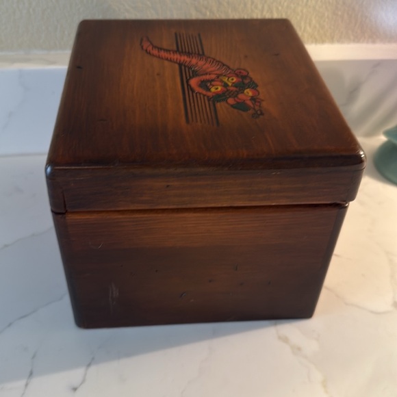 Vintage Wooden Cornucopia Recipe Box Large Divided - Picture 6 of 11